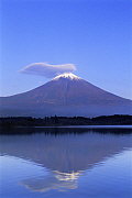 � Rob Tilley/naturepl.com 
Mt Fuji reflected in Tanuki Lake, Shizuoka, Japan